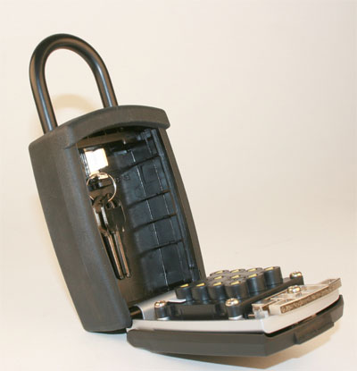 KeyGuard Pro Access Card and Key Storage Device | GG500